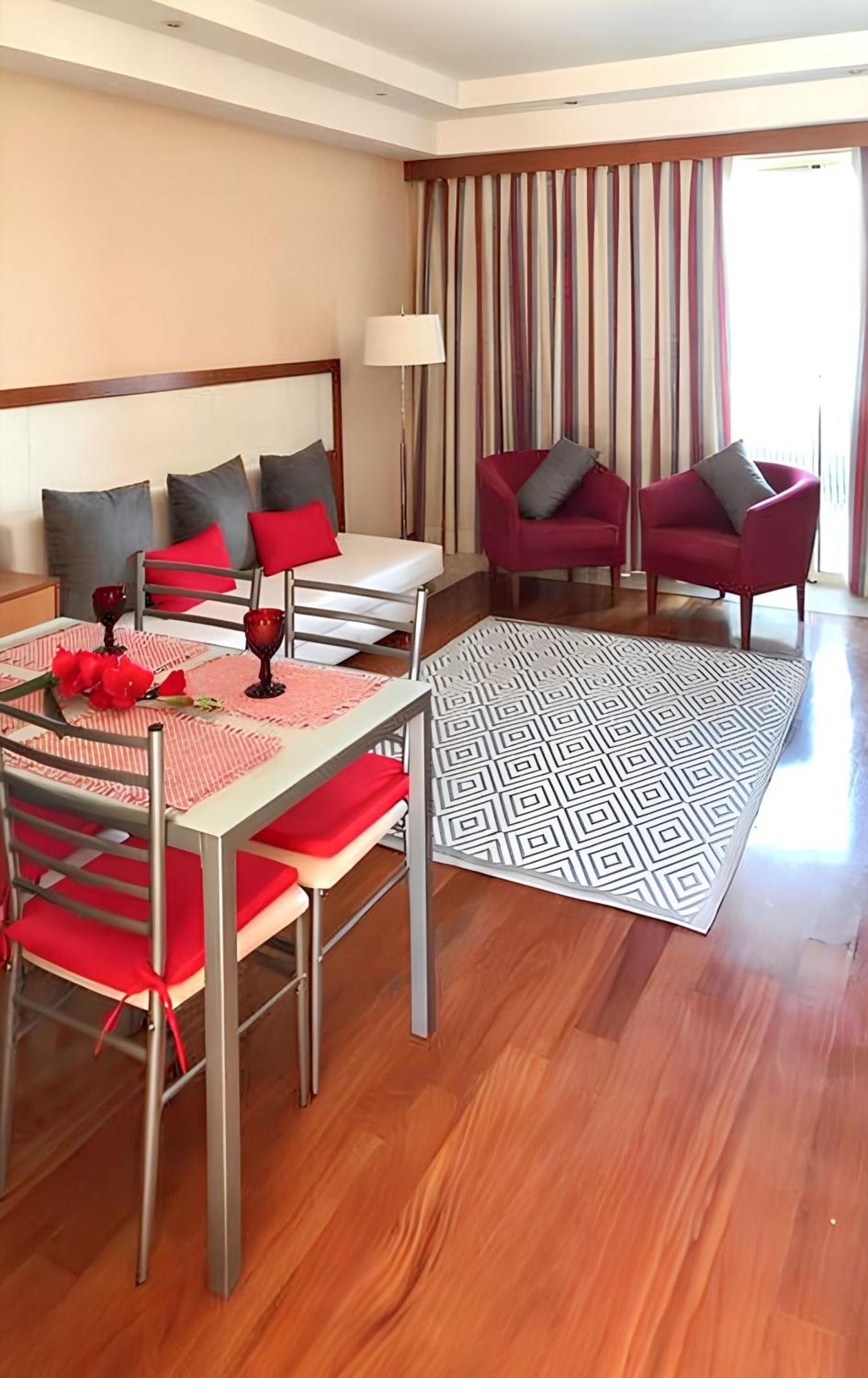 Charming Apartment In Estombar With Private Pool. Ngoại thất bức ảnh