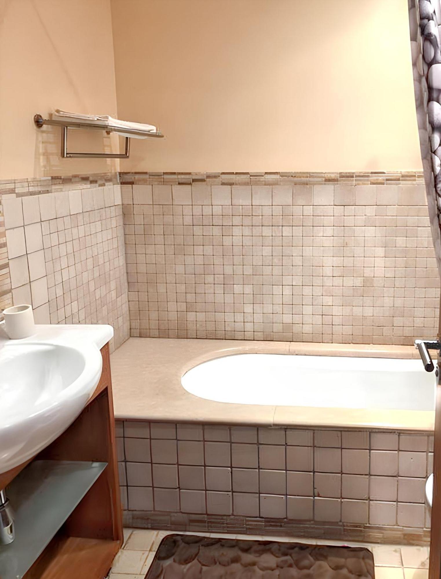 Charming Apartment In Estombar With Private Pool. Ngoại thất bức ảnh
